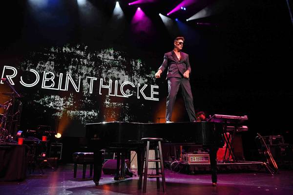 Boyz ll Men & Robin Thicke perform at Hard Rock Live 