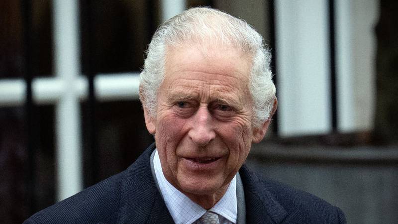 LONDON, ENGLAND - JANUARY 29: King Charles III departs after receiving treatment for an enlarged prostate at The London Clinic on January 29, 2024 in London, England. The King has been receiving treatment for an enlarged prostate, spending three nights at the London Clinic and visited daily by his wife Queen Camilla. (Photo by Carl Court/Getty Images)