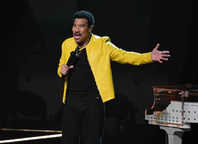 Lionel Richie; Earth Wind & Fire; Seminole Hard Rock Hotel & Casino Hollywood, FL; Sing a Song All Night Long tour