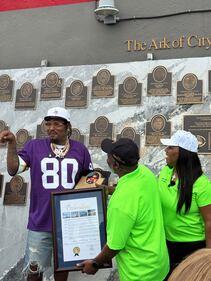 WHQT Hot105  WEDR 99JAMZ 18th Annual Christmas on 15th Ave