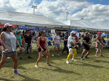 WFEZ 93.1, WHQT 105.1, WFLC 97.3, WEDR 99Jamz Miami beach block party 11.16