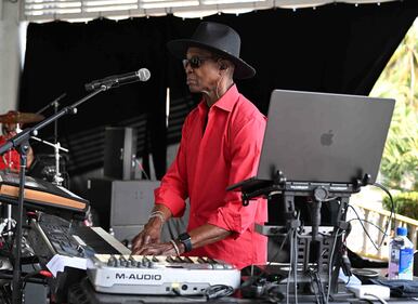 WHQT Hot105 Rhythm By The River with Inner Circle