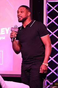 WHQT Hot 105 Hot Live Teddy Riley Honda of South Miami Penthouse Performance Studio at CMG Miami
