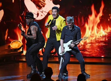 Lionel Richie; Earth Wind & Fire; Seminole Hard Rock Hotel & Casino Hollywood, FL; Sing a Song All Night Long tour