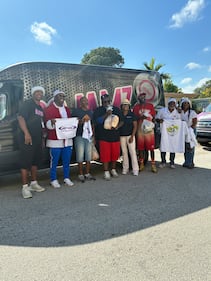 WHQT WEDR Hot 105 99Jamz Holiday Food Drop-Off Caravan