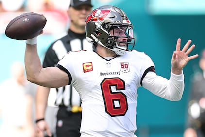 NFL Tampa Bay Buccaneers vs Miami Dolphins