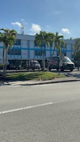 WHQT WEDR Hot 105 99Jamz Holiday Food Drop-Off Caravan