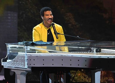 Lionel Richie; Earth Wind & Fire; Seminole Hard Rock Hotel & Casino Hollywood, FL; Sing a Song All Night Long tour