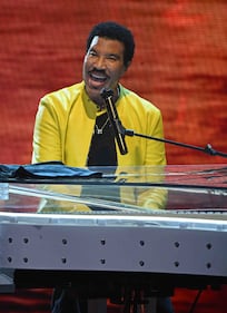Lionel Richie; Earth Wind & Fire; Seminole Hard Rock Hotel & Casino Hollywood, FL; Sing a Song All Night Long tour
