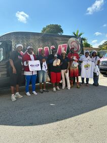 WHQT WEDR Hot 105 99Jamz Holiday Food Drop-Off Caravan
