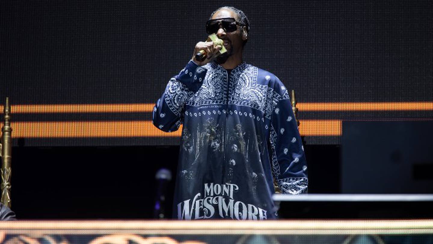 Snoop Dogg cancels all international concert dates for 2022 HOT 105!